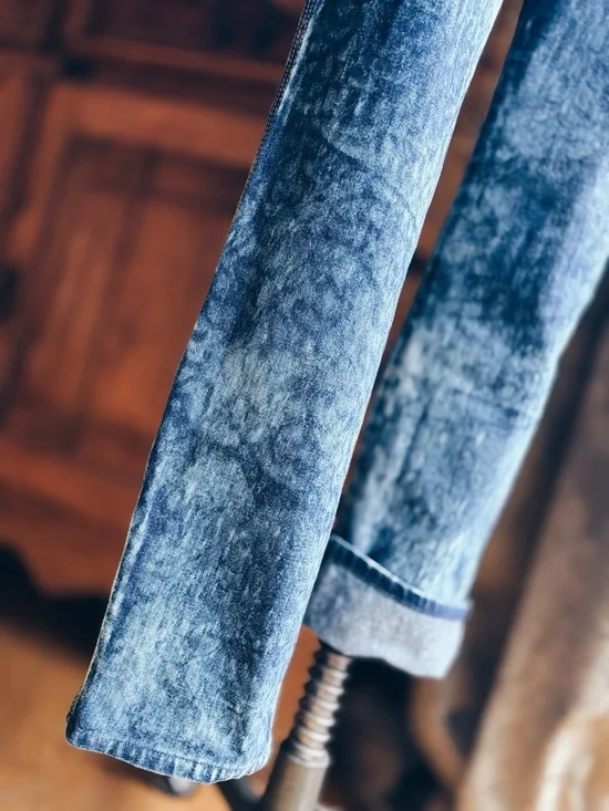 One-of-a-Kind (OOAK) Vintage Gitano Hand-Stenciled Lace Jeans - Picture 11 of 16